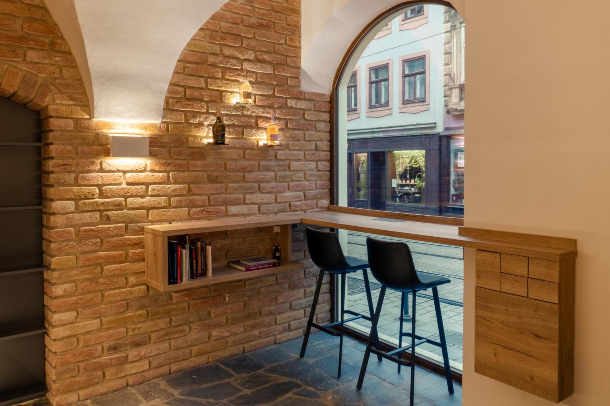White Wolf Boutique Apartments Όλομουτς Εξωτερικό φωτογραφία