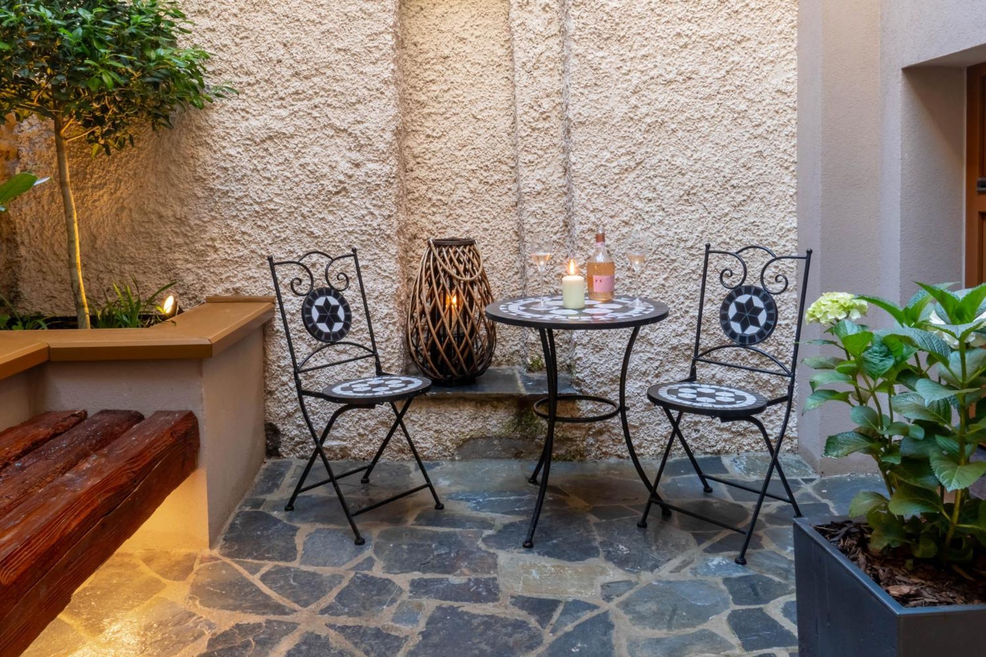 White Wolf Boutique Apartments Όλομουτς Εξωτερικό φωτογραφία